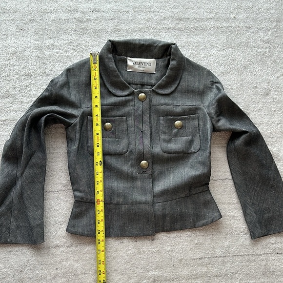 Valentino short jacket - extremely stylish size small - Picture 11 of 11